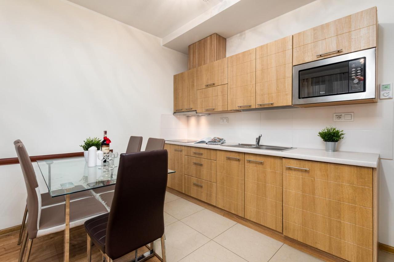 Al Krakowska 291A By Homeprime Варшава Екстер'єр фото